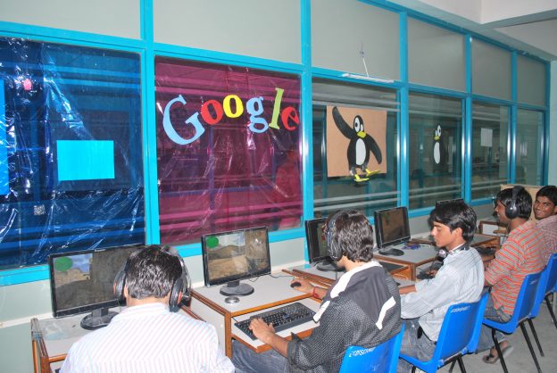 google-is-taking-several-steps-in-india-to-get-its-next-one-billion-users-online-01