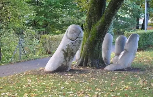 the-most-unique-30-sculptures-in-the-world-11