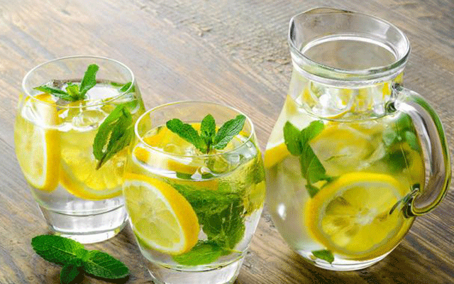Drinking-lemonade-often-has-three-benefits.-01